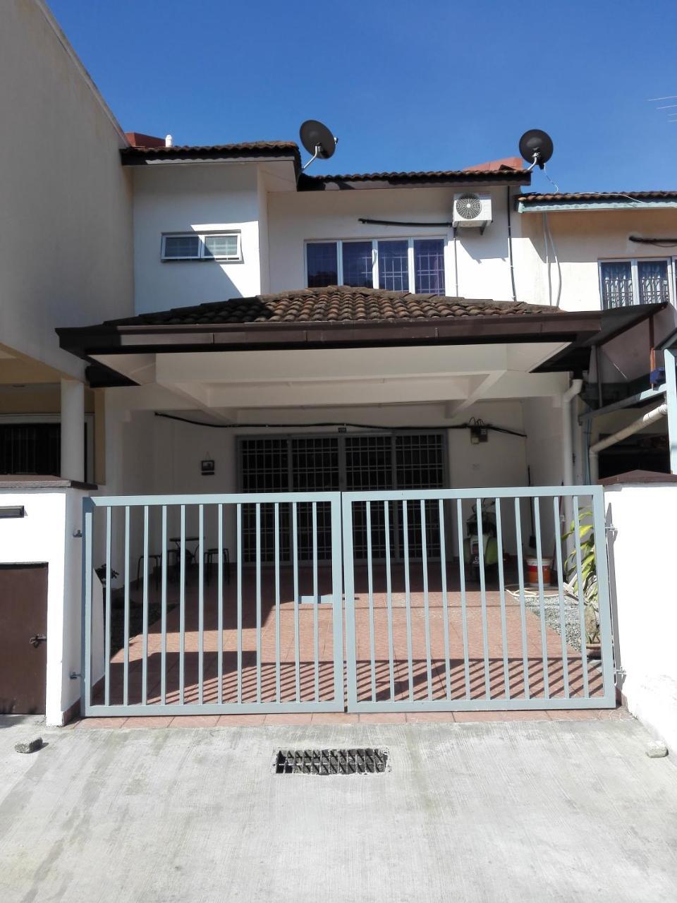 Wong Bentong Makmur Homestay Exterior photo